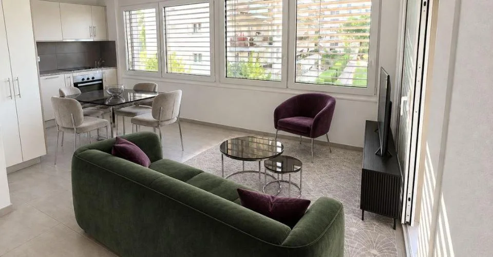 A louer - Bel appartement de 2.5 pièces avec loggia au coeur de Nyon – photo 3 sur 6