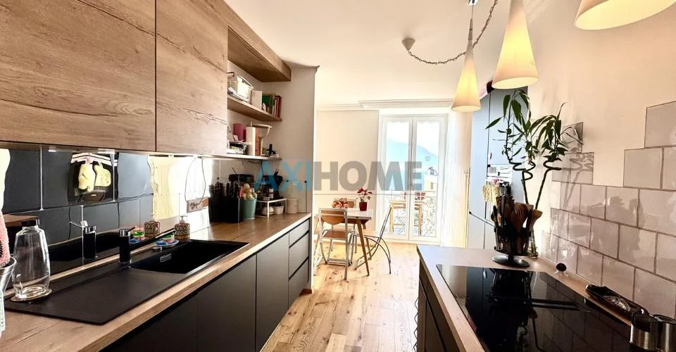 EN EXCLUSIVITÉ, à deux pas du lac avec vue exceptionnelle – photo 9 sur 13