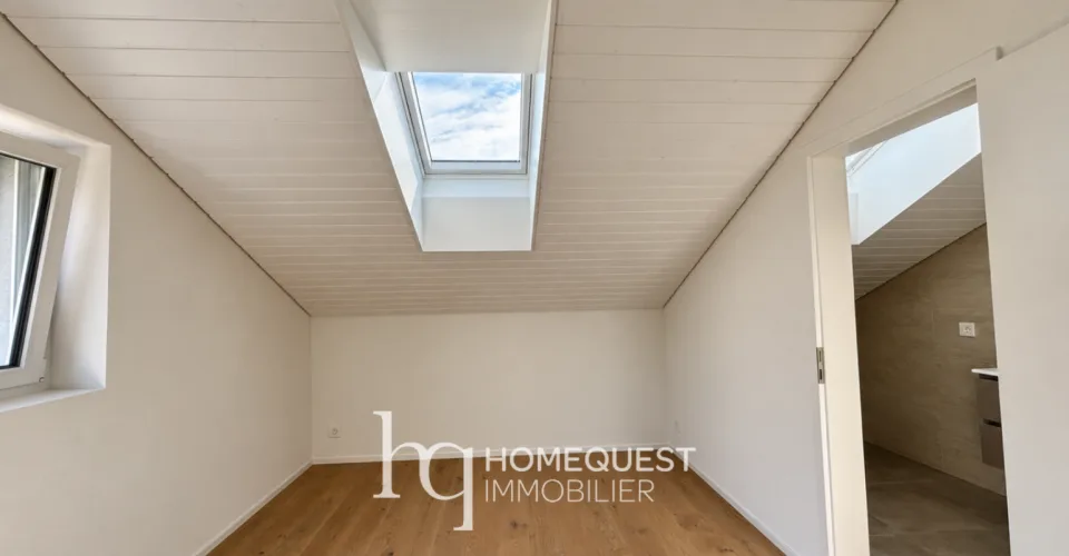 Schönes neues Apartment im Dachgeschoss mit Seeblick – Foto 9 von 12