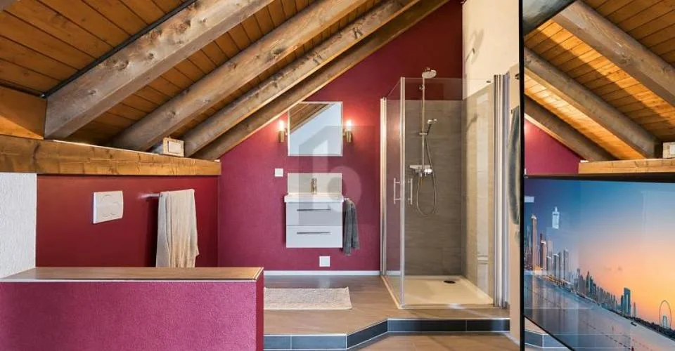 Avec galerie, cheminée et balcon ensoleillé ! – photo 11 sur 12