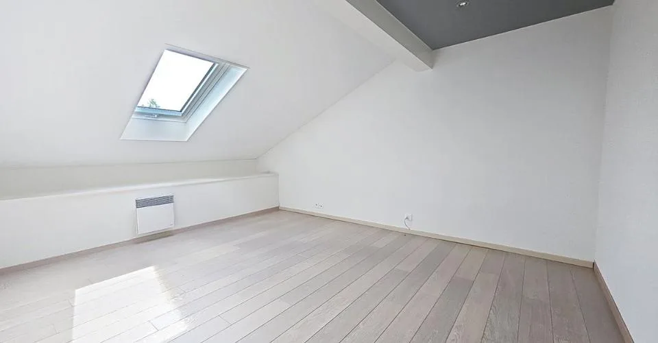 5 Zimmer Reihenfamilienhaus in Lausanne – Foto 20 von 22