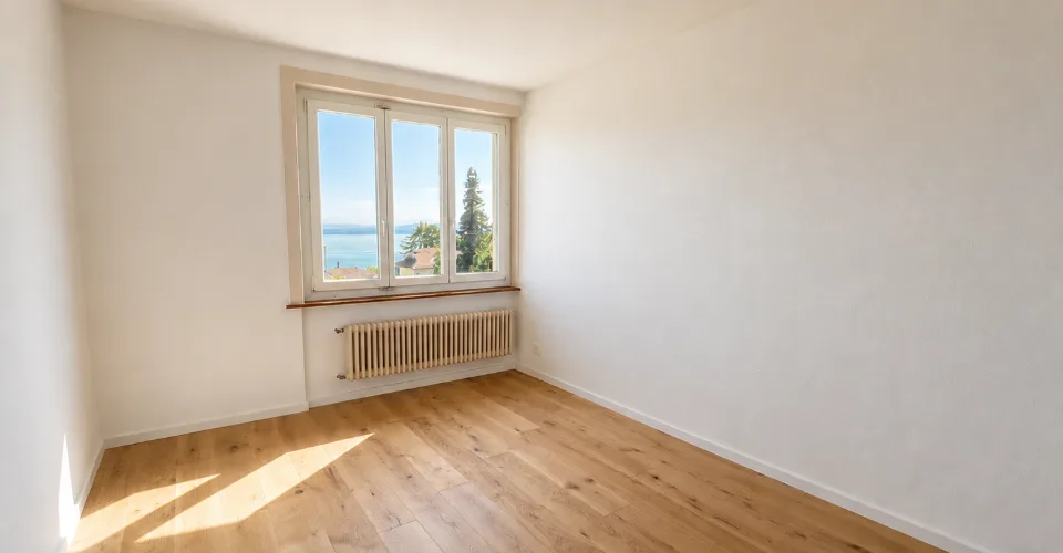 Helles Apartment mit Blick auf den See und die Alpen – Foto 3 von 14