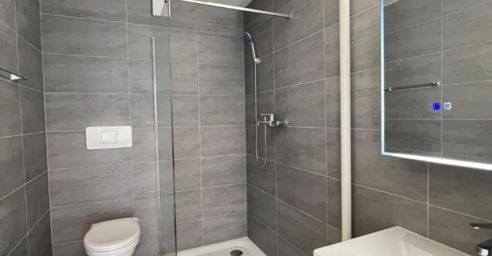 Helles Apartment mit Blick auf den See und die Alpen – Foto 4 von 14