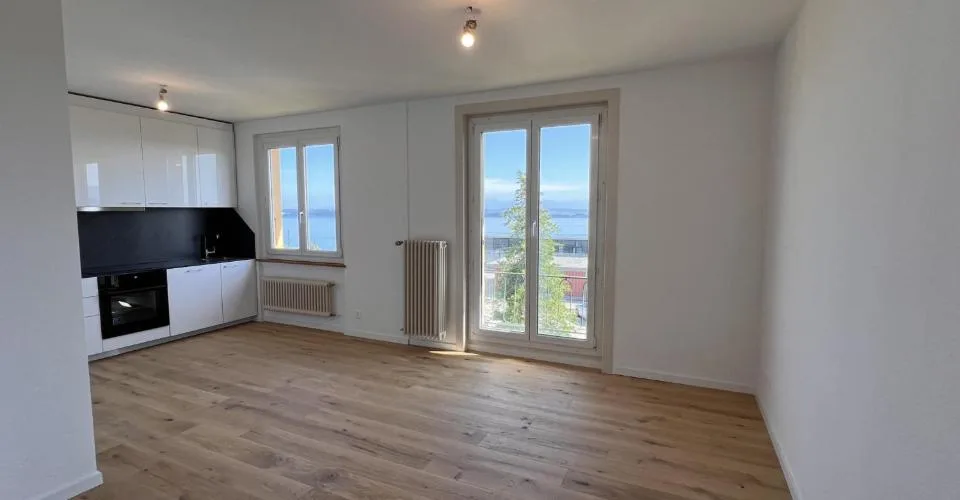 Helles Apartment mit Blick auf den See und die Alpen – Foto 5 von 14