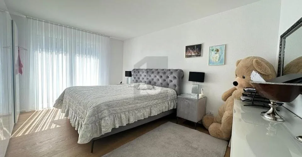 Price Hit! Multi-Generation or Rental Income – photo 10 of 12