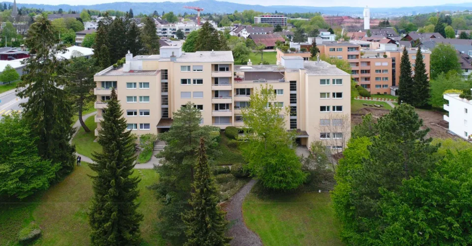 Familienfreundliches Wohnen: Renovierte 5.5-Zimmer-Wohnung in Topla... – Foto 10 von 21