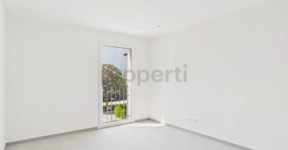 Modern 3.5-room attic apartment with parking and cellar, Biasca – photo 7 of 26