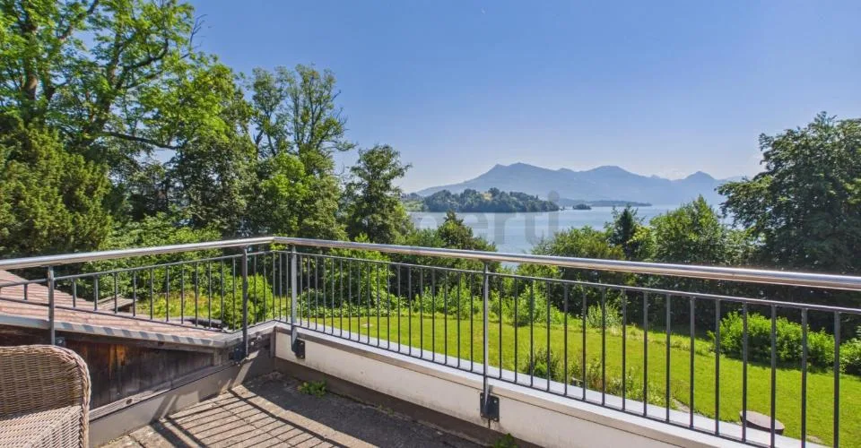 Luxurious Villa with Pool & Private Beach - Absolute Privacy at Lake Lucerne – photo 24 of 27