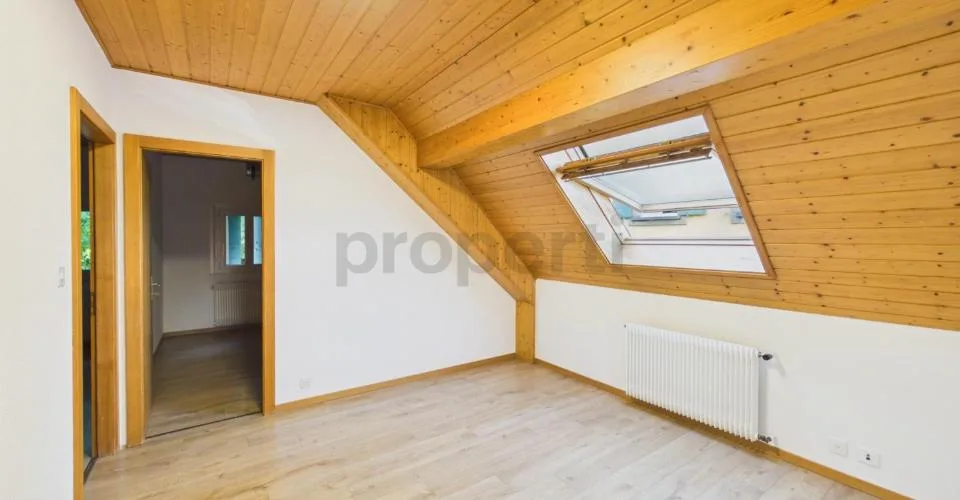 Appartamento ristrutturato di 3,5 locali con balcone e rendimento locativo commerciale incluso – foto 21 di 27