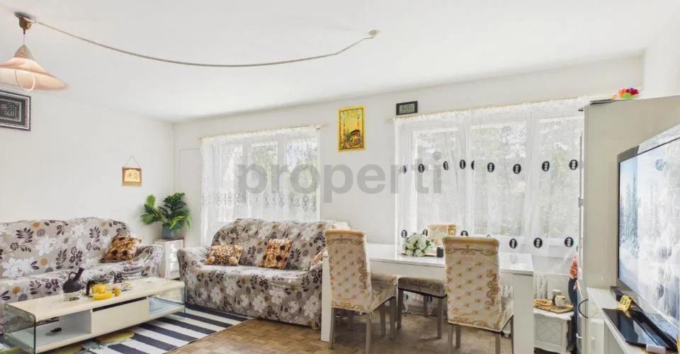 Spazio per tutta la famiglia - appartamento di 4,5 locali luminoso in una zona tranquilla – foto 2 di 26