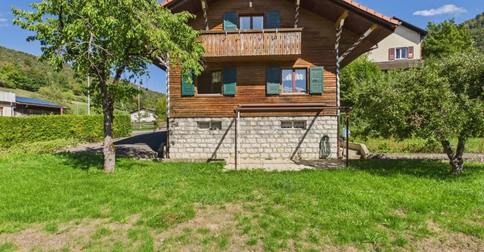 Reserviert -Chalet au charme authentique avec ruisseau et grand terrain - Vermes – photo 13 sur 24