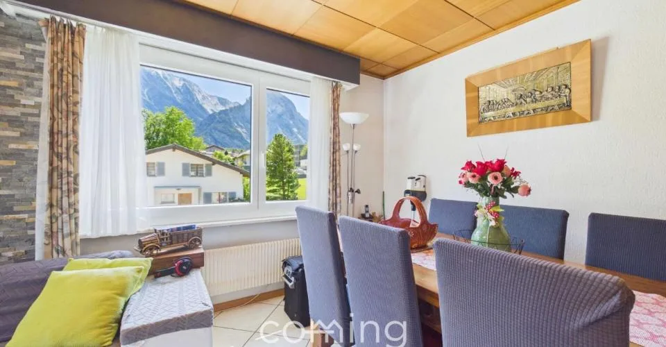 Familienfreundliche 4.5-Zimmer-Wohnung mit Balkon und traumhafter Aussicht in Susten – photo 4 of 13