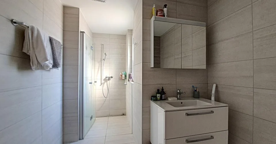 Appartement de 3.5 pièces avec belle vue sur le lac – Foto 6 von 6