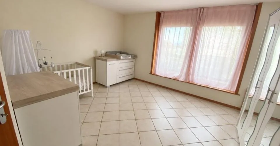00029 - Spacieux 4.5pces avec extérieur et 2 salles d'eau - Vy d'Etra 76 - Neuchâtel – Foto 4 von 9