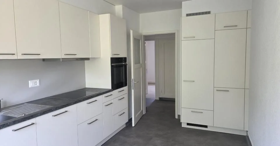 Appartement situé dans un petit immeuble de 3 étages. – foto 2 di 10