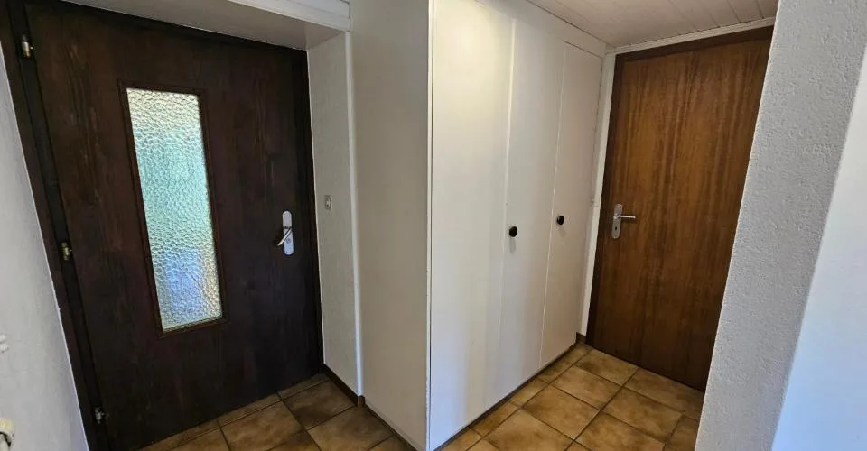 Appartement de 4.5 pièces sur 2 niveaux à louer à Vicques – Foto 3 von 13