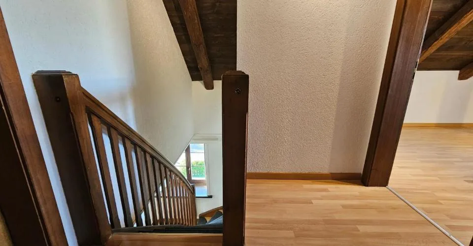 Appartement de 4.5 pièces sur 2 niveaux à louer à Vicques – Foto 12 von 13