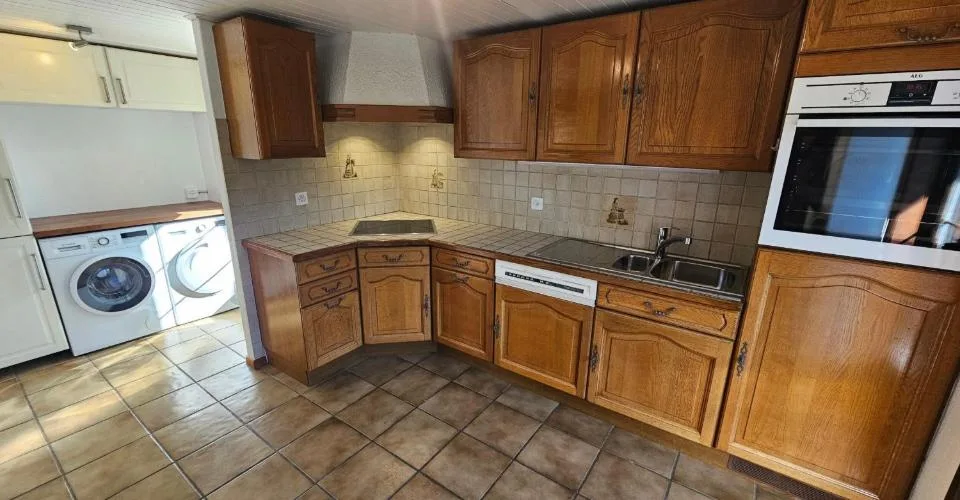 Appartement de 4.5 pièces sur 2 niveaux à louer à Vicques – Foto 5 von 13