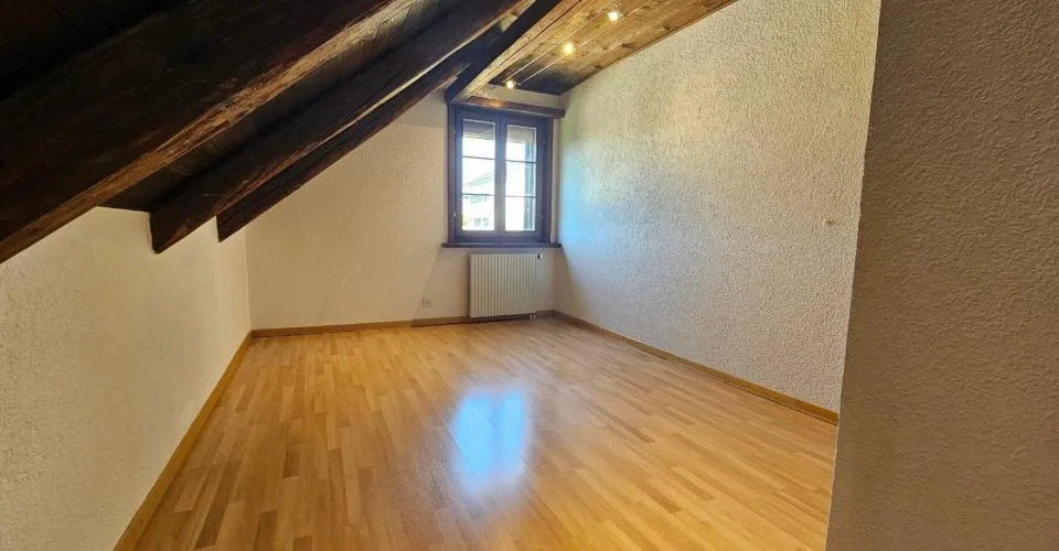 Appartement de 4.5 pièces sur 2 niveaux à louer à Vicques – Foto 13 von 13