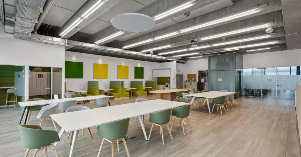 Découvrez votre nouvel espace showroom ou bureau au Centre iLife à Etoy ! – Foto 3 von 6
