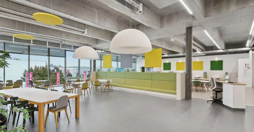 Découvrez votre nouvel espace showroom ou bureau au Centre iLife à Etoy ! – Foto 4 von 6
