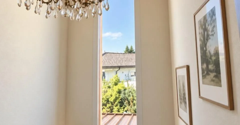 Maison individuelle aux volumes généreux avec appartement indépendant à Bulle – photo 7 sur 9
