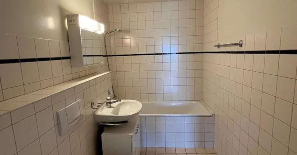Appartement de 3.5 pièces proche de la gare et du centre ville – Foto 6 von 8