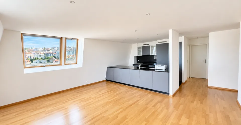 Bel appartement de 4,5 pièces en attique au centre de Lausanne – photo 2 sur 10