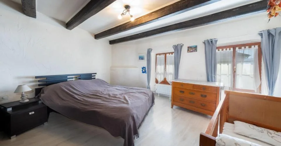 Une maison villageoise de caractère avec vue sur le lac – photo 12 sur 13