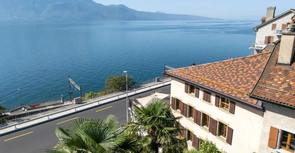 Une maison villageoise de caractère avec vue sur le lac – photo 4 sur 13
