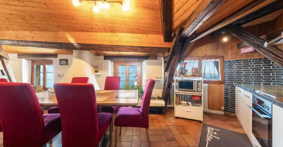 Une maison villageoise de caractère avec vue sur le lac – photo 13 sur 13