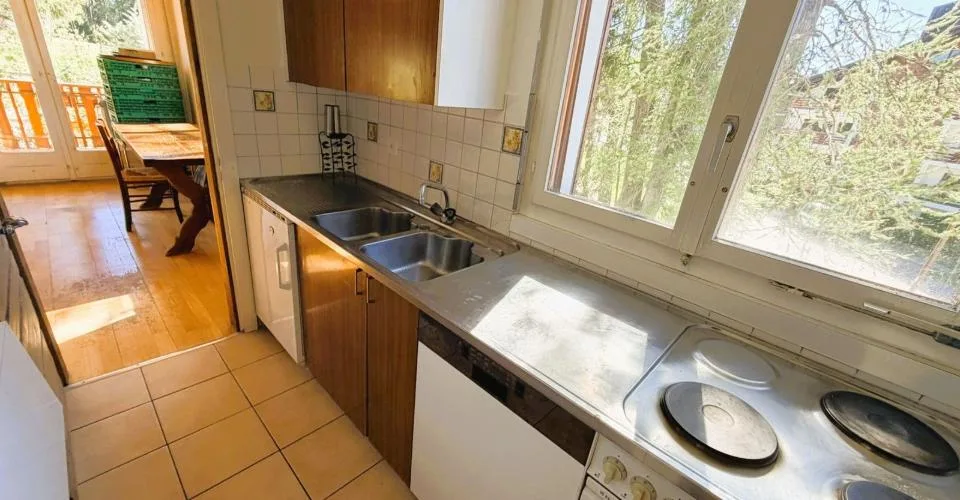 Ampio e luminoso 3.5 locali ristrutturato (muri & soffitti) - Posizione ideale - Zona tranquilla - Bella vista – foto 6 di 18