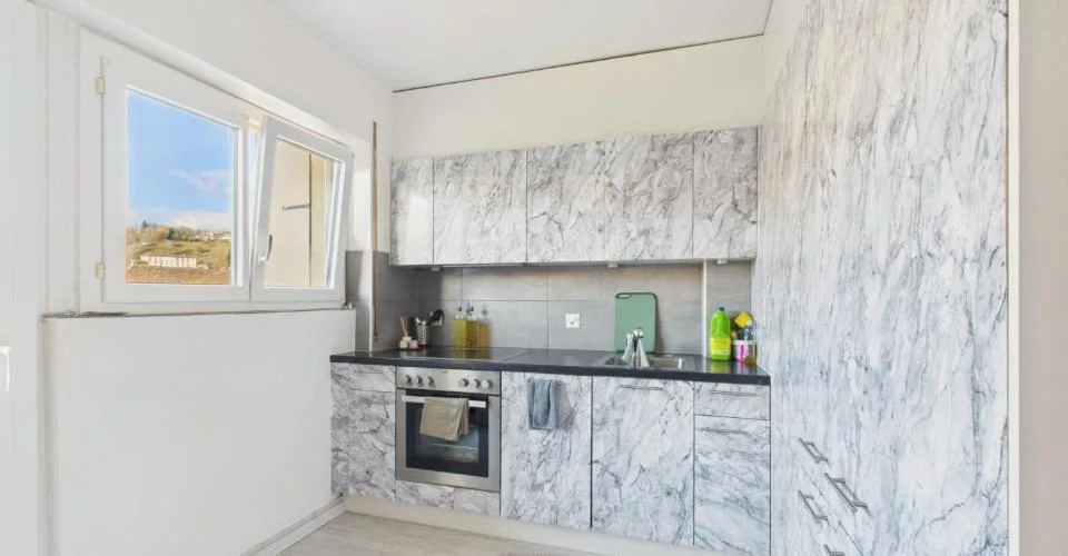 Renovierte 3,5-Zimmer-Wohnung im Herzen von Le Locle - Ruhe, Modernität und Komfort – Foto 9 von 16