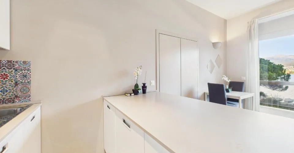 Paradiso: elegantes 1,5-Zimmer-Apartment mit Seeblick, auch ideal als Investition – Foto 9 von 24