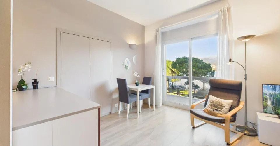 Paradiso: elegantes 1,5-Zimmer-Apartment mit Seeblick, auch ideal als Investition – Foto 6 von 24