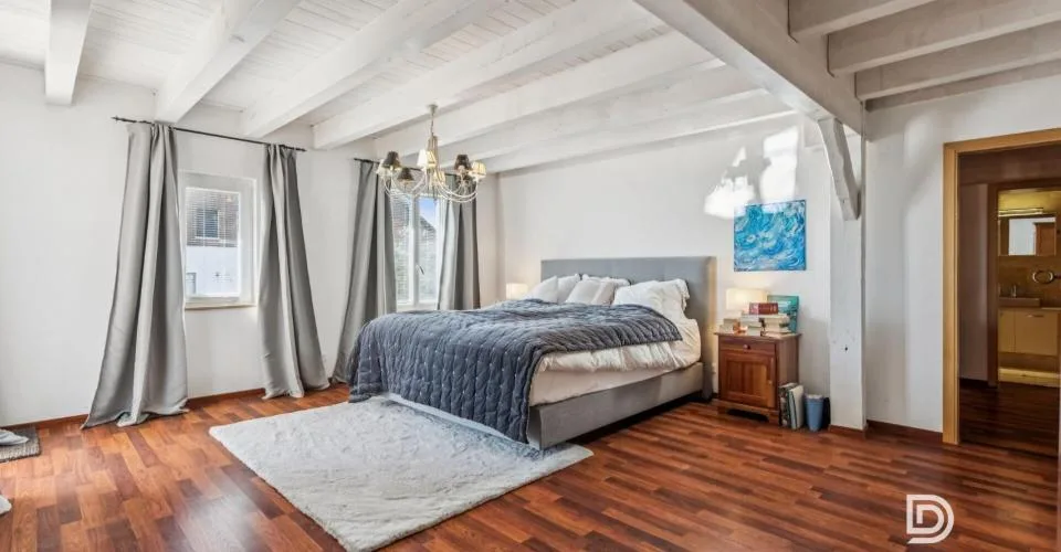À 5 minutes d'Yverdon : Maison de village d'exception avec espace wellness – Foto 10 von 33