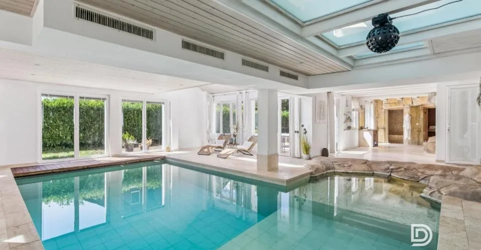 À 5 minutes d'Yverdon : Maison de village d'exception avec espace wellness – Foto 2 von 33