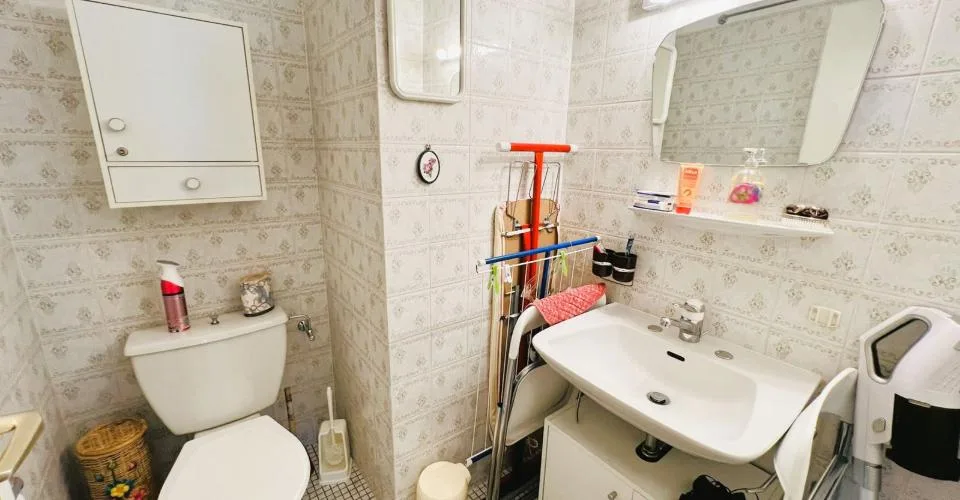 SUPERBE 3.5 PIÈCES RÉNOVÉ – SPACIEUX ET LUMINEUX – EXCEPTIONNELLE VUE – LIEU CALME – BIEN SITUÉ – Foto 13 von 16