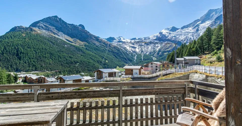 Chalet alpin exclusif à vendre dans la station enneigée de Saas-Fee – Foto 4 von 19