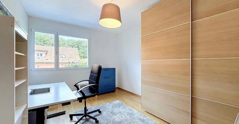 Lumineux 4,5 pièces avec grande terrasse – Foto 7 von 21