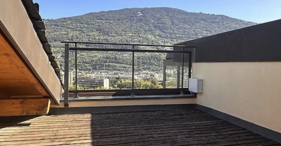 LAST MINUTE ! Superbe attique 4,5 p en duplex à Gravelone, Quartier résidentiel de Sion – foto 8 di 13