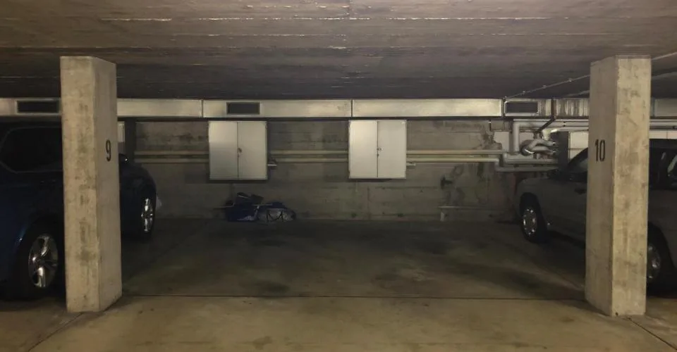Suchen Sie einen Einstellhallenplatz für Ihr Auto? – foto 2 di 2