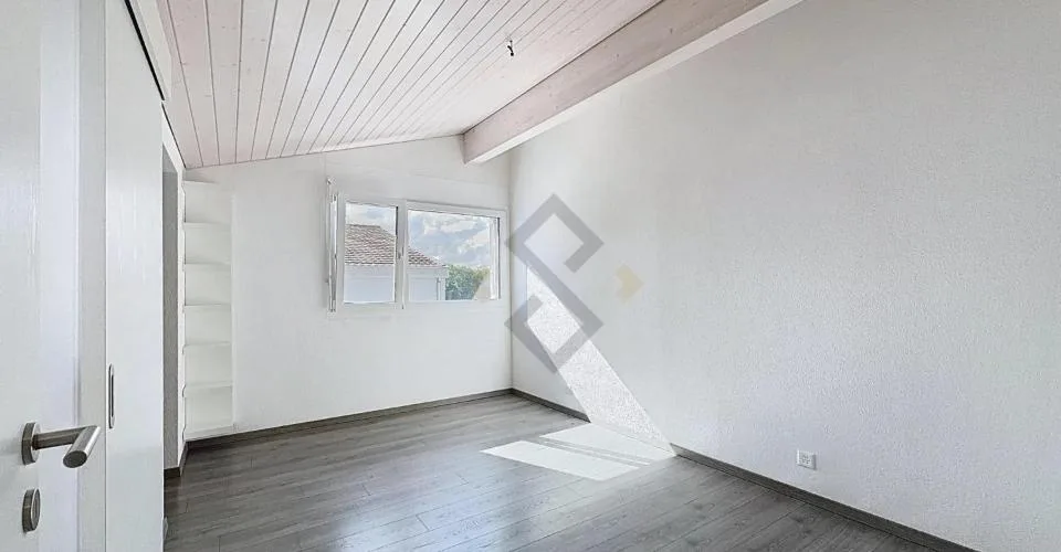 Bel attique de 4.5 pces à Fétigny – Foto 5 von 13