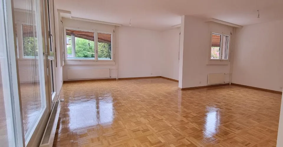 GRAND APPARTEMENT DE 6 PIÈCES – Foto 3 von 8