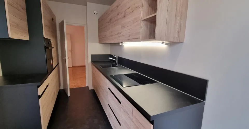 GRAND APPARTEMENT DE 6 PIÈCES – Foto 2 von 8