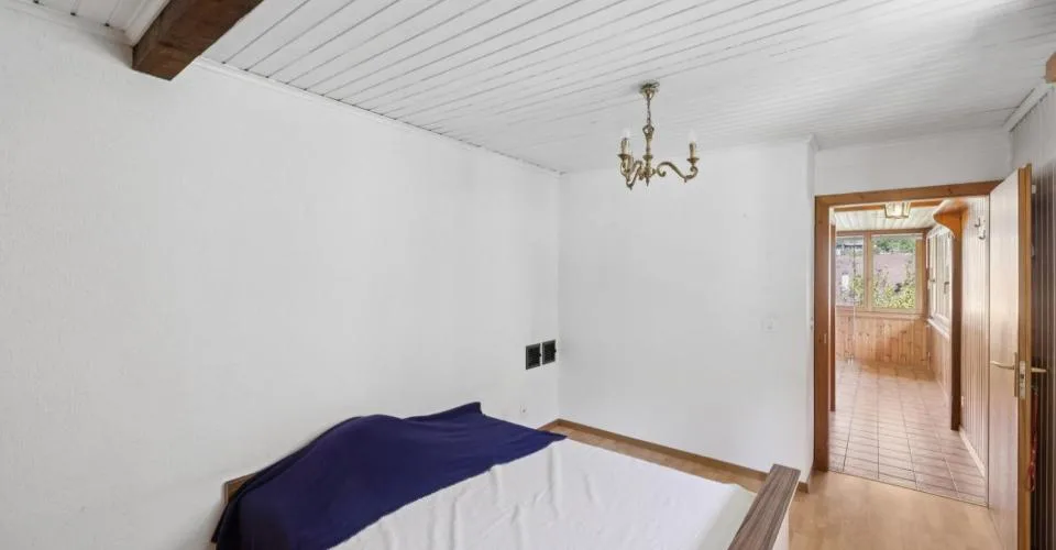 Maison de 3 appartements, aux généreux volumes et vue imprenable sur l – Foto 13 von 13