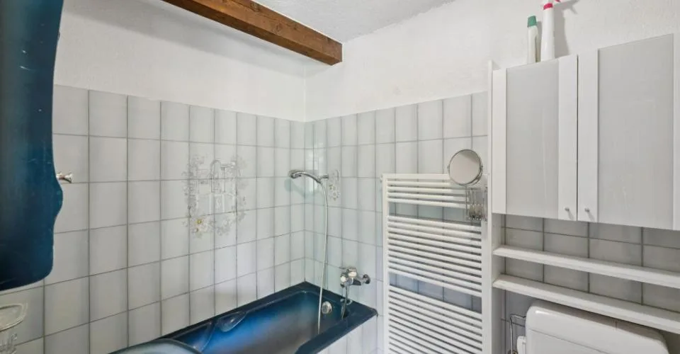 Maison de 3 appartements, aux généreux volumes et vue imprenable sur l – Foto 12 von 13