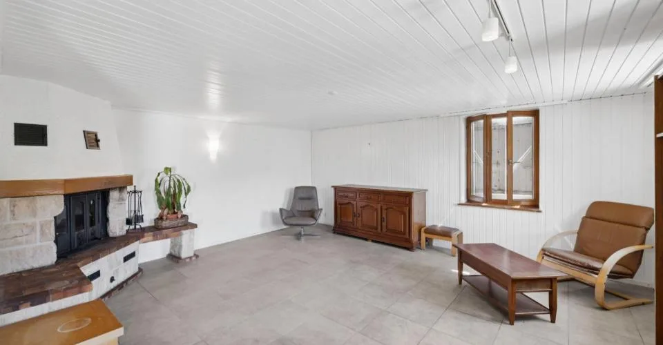 Maison de 3 appartements, aux généreux volumes et vue imprenable sur l – Foto 7 von 13