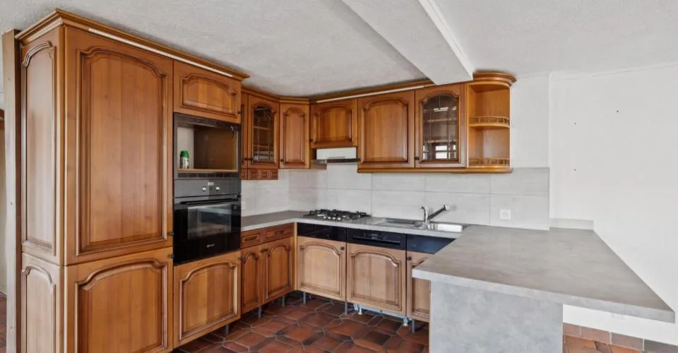 Maison de 3 appartements, aux généreux volumes et vue imprenable sur l – Foto 5 von 13