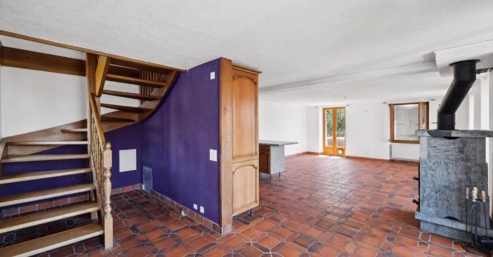 Maison de 3 appartements, aux généreux volumes et vue imprenable sur l – Foto 8 von 13